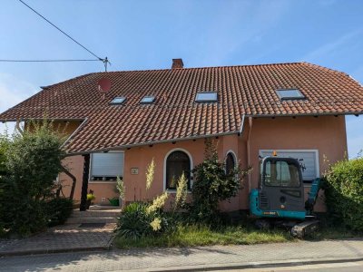 Renovierte 4-Zimmer-Dachgeschosswohnung mit EBK in Marpingen