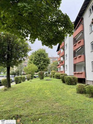Ihr neues Zuhause in Böblingen: Helle 3-Zimmer-Wohnung mit großzügiger Küche und zwei Balkonen!