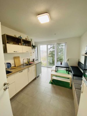 Kernsanierte stillvolle 3-Raum-Wohnung mit gehobener Innenausstattung mit Einbauküche in Pforzheim