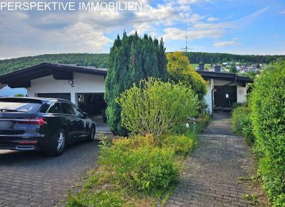 Solides Ein- bis Zweifamilienhaus mit Blick über Bad König