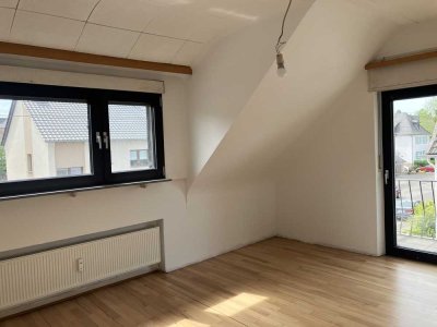 Geschmackvolle 3-Raum-Wohnung mit gehobener Innenausstattung mit Einbauküche in Bous