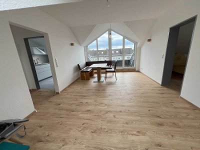 Attraktive 2,5-Zimmer-Dachgeschosswohnung mit geh. Innenausstattung mit Balkon und EBK in Möhnesee