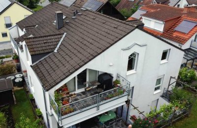 ### 4 ZIMMERWOHNUNG MIT BALKON IN RUHIGER HANGLAGE IN SEEHEIM - Kleine Wohneinheit, gut vermietet!!