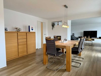 Einfamilienhaus modernisiert, mit gr. Garten, 2 Garagen & 2 Terrassen, 2 Balkone in Remshalden