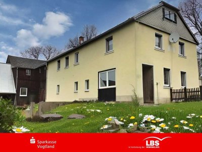 Ländliches Idyll mit Scheunen u. Garagen