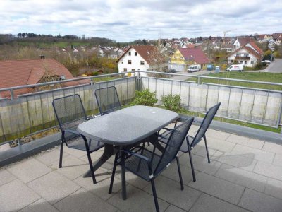 Sonnige 3 Zimmer DG-Wohnung mit großer Terasse in Jettingen