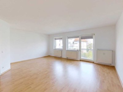 ** Umgeben vom Paunsdorfer Wäldchen: Schicke 2-Zimmer-Wohnung mit GARAGENSTELLPLATZ im Osten von ...