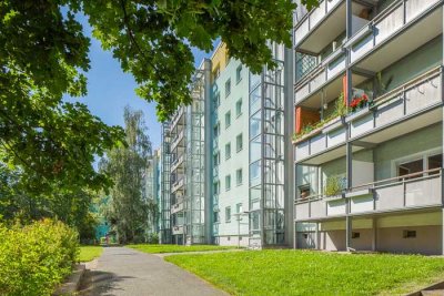 Frisch saniert für Sie: familienfreundliche 3-Zimmerwohnung mit Balkon und Aufzug!