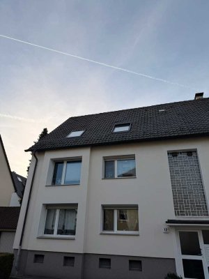 Erstbezug nach Komplettrenovierung - Provisionsfreie, helle 3 Zimmer Wohnung in sehr guter Wohnlage