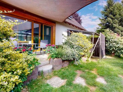 Licht, Ruhe, Komfort: Modernes Einfamilienhaus mit Klimaanlage und Carport