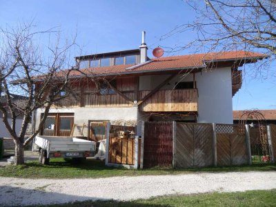 Wunderschöne 3 - Zimmer Wohnung in ländlicher Gegend von Teisendorf zu vermieten !
