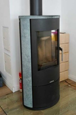 suche Nachmieter für schöne  4-Zimmer-Penthouse-Wohnung mit lux. Innenausstattung mit Balkon und EBK