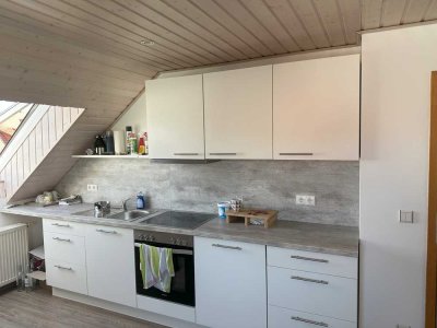 Geschmackvolle 3-Zimmer-DG-Wohnung in Estenfeld