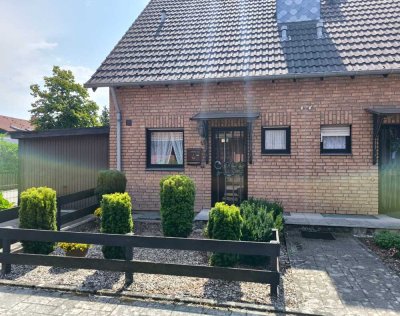 Ruhige 3-Zimmer-Doppelhaushälfte mit Garten in Langenfeld Reusrath zu vermieten