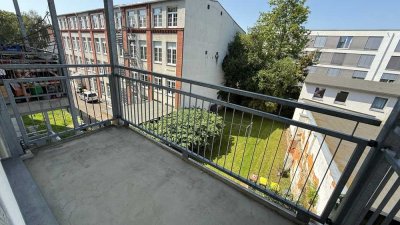 TOP 3-Zi.-Whg. im 2. OG /  mit Balkon / Laminat !