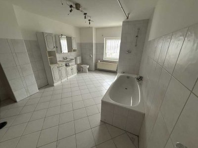 4 Zimmer 120 m2 Wohnung in Dortmund / Jobcenter und WG geeignet