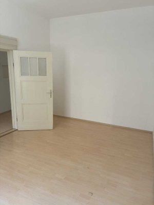 1202_Für Kreative mit Vision – Wohnung in Toplage & 4 Monate mietfrei fürs Renovieren