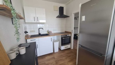 Erstbezug nach Sanierung mit EBK und Balkon: attraktive 4-Zimmer-DG-Wohnung in Magdeburg