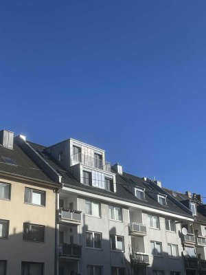 Großzügige 5-Zimmer-Maisonette-Wohnung mit Domblick zwei Balkonen zur Erstbezugnahme in Köln-Mülheim