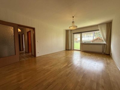 Helle Erdgeschosswohnung mit Balkon und Hobbyraum in ruhiger Lage
