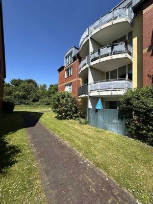 Helle moderne Maisonette Wohnung mit EKB, Balkon und  Tiefgaragenplatz in Meerbusch-Osterath.