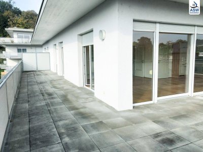Erstklassige 3-Zimmerwohnung mit ca. 80 m2 Dachterrasse in zentraler Lage - befristet vermietet