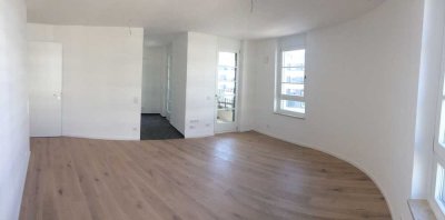 Stilvolle, neuwertige 2-Zimmer-Wohnung mit Balkon und EBK in Berg am Laim, München