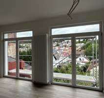 Wohnen im Grünen: 2,5 Zimmer in Wiesbaden-Rambach mit  EBK