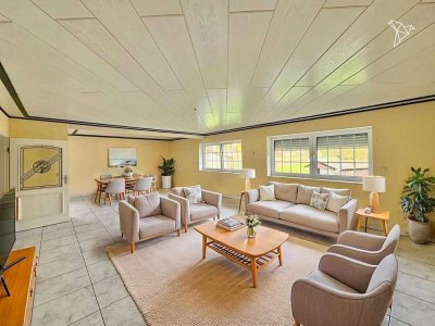 INVEST & RELAX � Wohn- & Geschäftshaus mit Kamin, Jacuzzi & Wintergarten in Weilmünster!