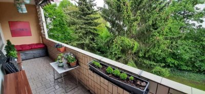 Studenten-WG: 4-Zimmer-Wohnung mit Blick ins Grüne nähe Gewerbepark