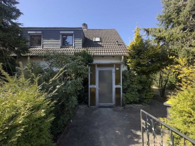 Doppelhaushälfte mit großem Garten