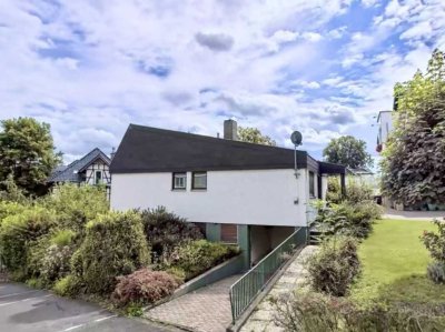 Heller Bungalow mit Einliegerwohnung