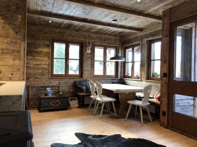 voll möblierte 3 Zimmer Wohnung mit großzügigen Balkonen - für saisonale Nutzung
