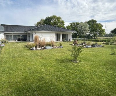 Neuwertige Doppelhaushälfte / Bungalow zwischen Hamburg und Lübeck
