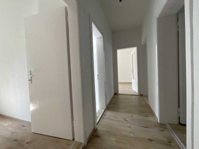 Einziehen in 48 Stunde! Modernisierte Erdgeschosswohnung in Top-Zustand!