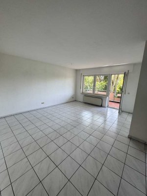 Gepflegte 3-Raum-Wohnung mit Garten und Garage in Oberhausen-Altstaden