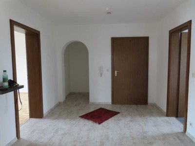Ruhige(r) Mieter für gepflegte Erdgeschoß-Wohnung - 3 ZKB in zentraler Lage gesucht!