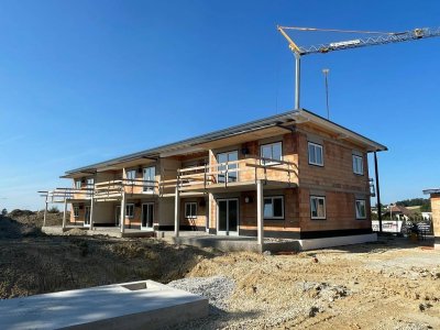 Barrierefreie 2-Zimmer Wohnung mit Terrasse und ca. 128 m² Gartenanteil in bester Lage zum fairen Preis (Top 02)