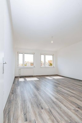 3-ZIMMER-DOMIZIL I BESTE LAGE BEIM LEND I HELL &amp; LUFTIG I SONNIGE LOGGIA I KOMPLETT ERNEUERT I RUHIGES WOHNEN I TIERFREUNDLICHES ZUHAUSE I PROJEKT WOHNEN I