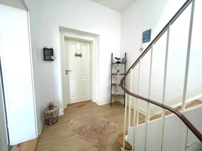 ++Frisch, modern & mit Stil++DG-Maisonette-Wohnung für dynamische Stadtmenschen. 3 Zi, 81 m², Balkon