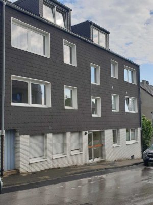 Schöne, helle 3-Zimmer-Dachgeschosswohnung mit großem Balkon in Mülheim an der Ruhr