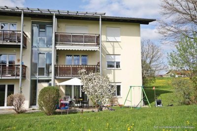 Ruhig - Sonnig - Terrasse - 
Freier Blick!
4 - Zimmer Mietwohnung, 
Nähe Traunstein