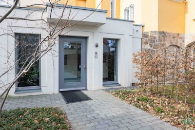 Traumhafte EG-Wohnung in kernsanierter historischer Villa mit großem Garten - Bestlage Zehlendorf