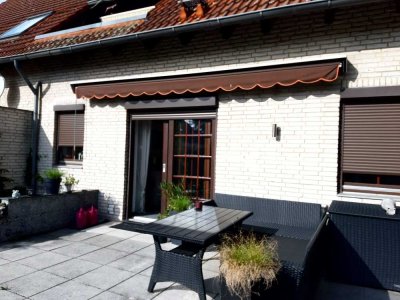 TOP ! SEHR SCHÖNE, INDIVIDUELLE 3-ZI-WOHNUNG IN BESTLAGE MIT KAMIN/TERRASSE/GARAGE !