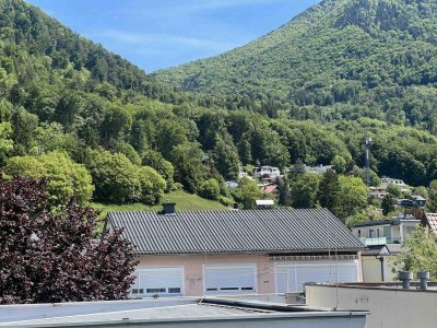 CHARMANTES PARSCH: Gepflegtes Einfamilienhaus mit kleinem Garten zu Füßen des Gaisbergs