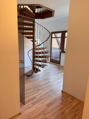 Exkl. 2,5-Zi-Maisonette-W. mit EBK, Dachterrasse und Tiefgaragenstellplatz in Vaihingen an der Enz