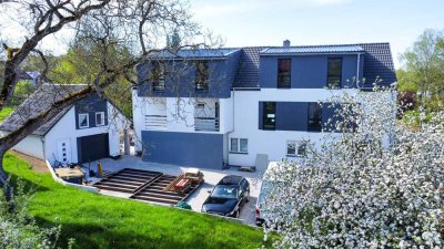 Energieeffizientes Mehrgenerationen-Anwesen mit 3 Wohneinheiten in Hummeltal