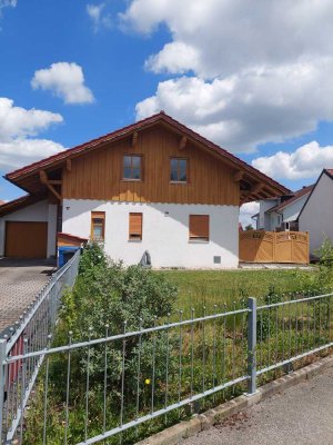 Freistehendes Einfamilienhaus mit Garten in bester Lage