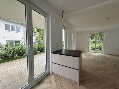 Luxuriöse 4-Zimmer-Neubauwohnung mit Privatgarten in Frankfurt (Erstbezug)