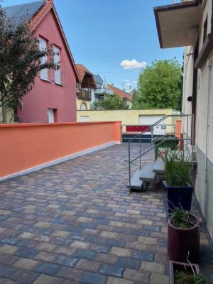 Große tolle 2 ZKB - Wohnung - sofort frei